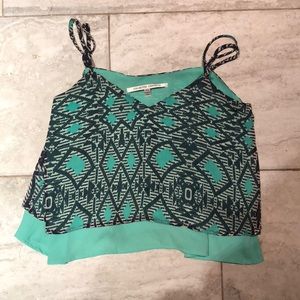 Crop blouse, flowy and fun